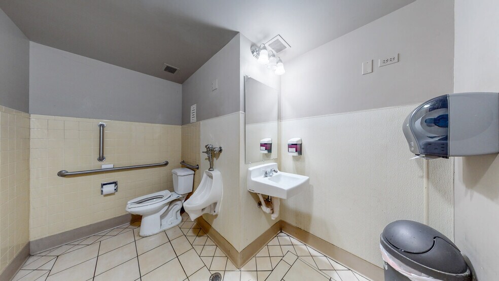 More Photos Of 1701 S Federal Blvd, Denver Medical For Sale