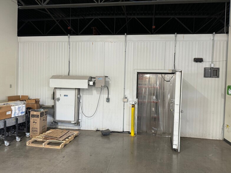 More Photos Of 3761 E Tennessee St, Tucson Warehouse For Lease