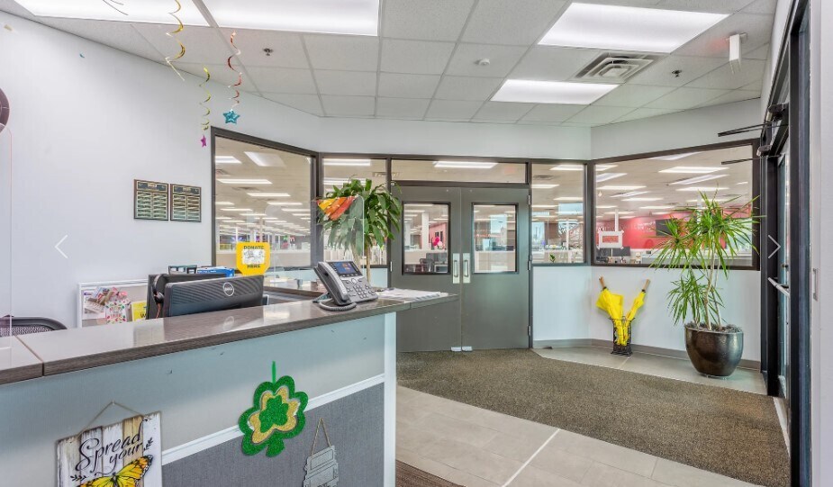 More Photos Of 1331 W Memorial Rd, Oklahoma City Office For Sale