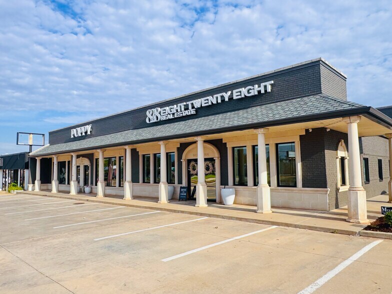 More Photos Of 2107-2109 W Main St, Norman General Retail For Lease