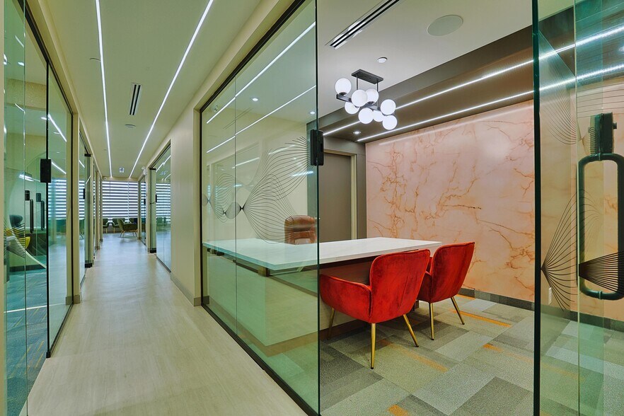 More Photos Of 1200 Derry Rd E, Mississauga Freestanding For Lease