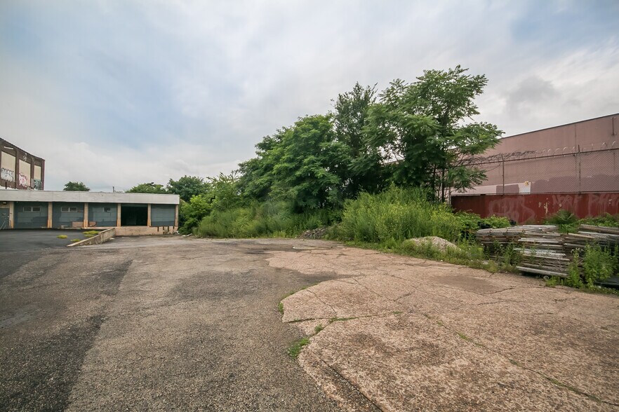More Photos Of 432 W Allegheny Ave, Philadelphia Warehouse For Sale
