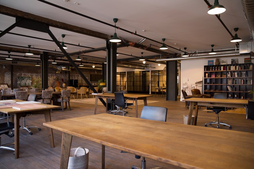 More Photos Of 722-728 S Broadway, Los Angeles Office For Lease