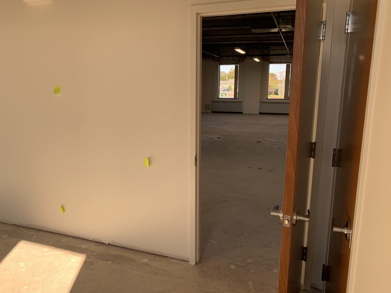More Photos Of 4 Plaza Way, Fairhaven Bank For Lease