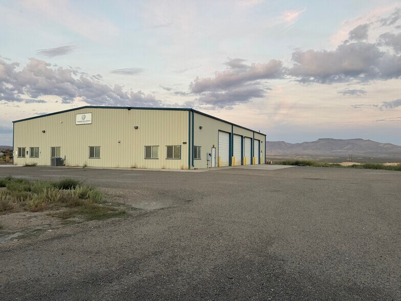 More Photos Of 2260 Griffin St, Carlin Industrial For Lease