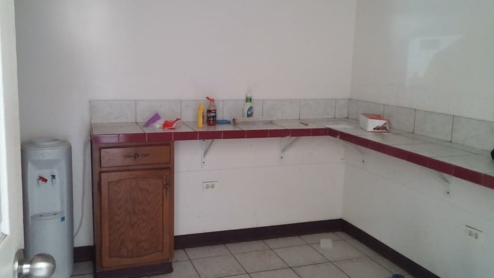 More Photos Of 747 E 142nd St, Dolton Flex For Sale