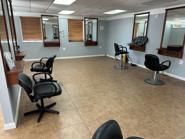 More Photos Of 911 Central Ave, Dover Freestanding For Sale