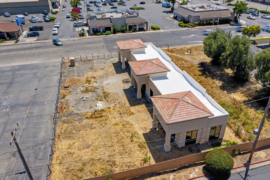 More Photos Of 21 E Gridley Rd, Gridley Office For Sale