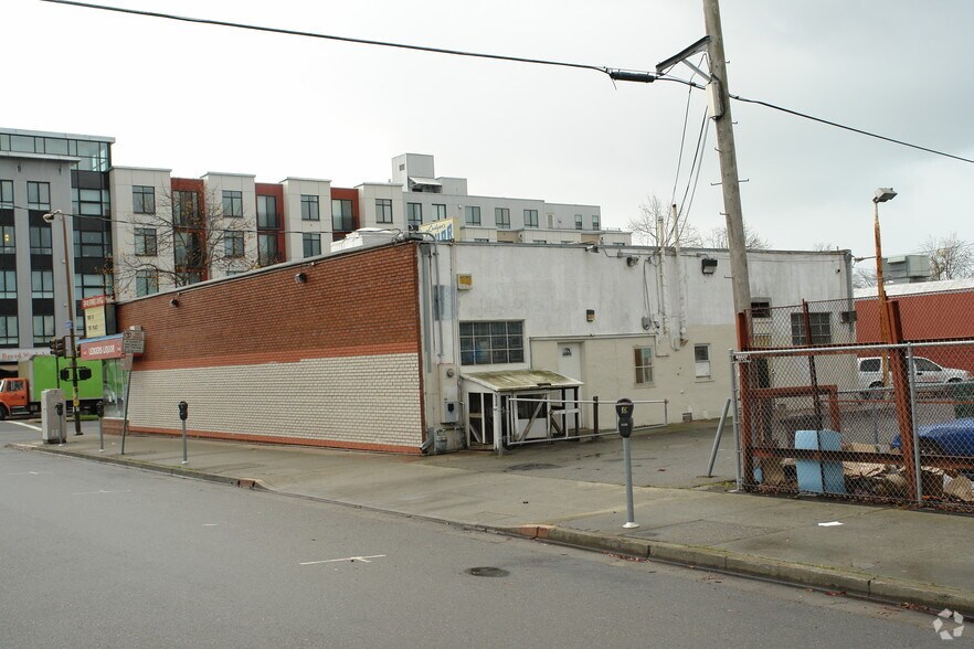 More Photos Of 1399 University Ave, Berkeley General Retail For Sale