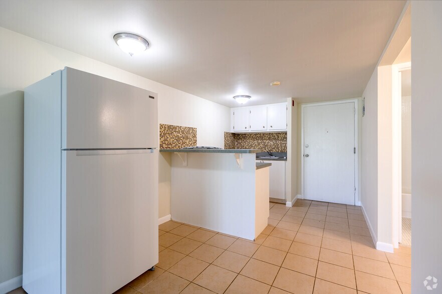 More Photos Of 750-770 NE 195th St, Miami Apartments For Sale