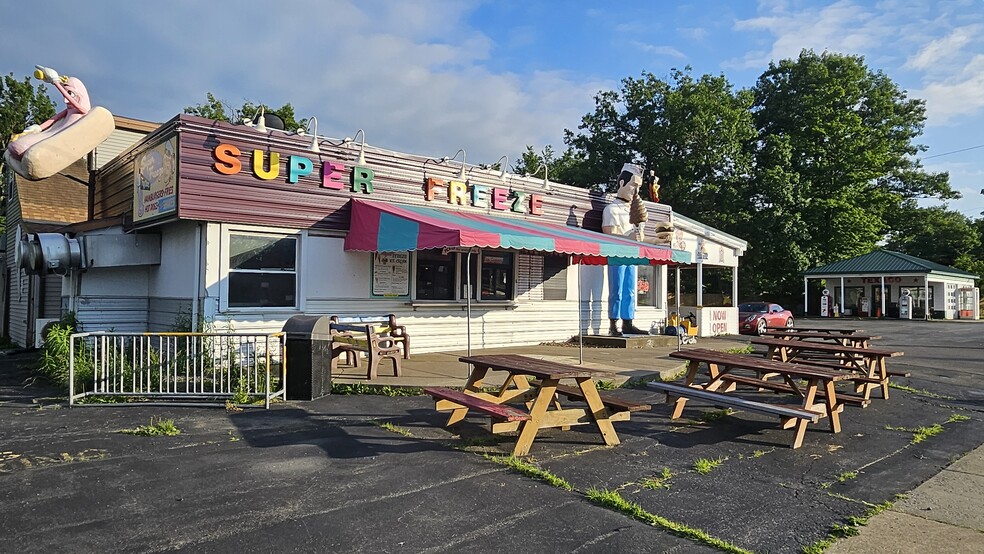 Primary Photo Of 6865 Erie Rd, Derby Restaurant For Sale