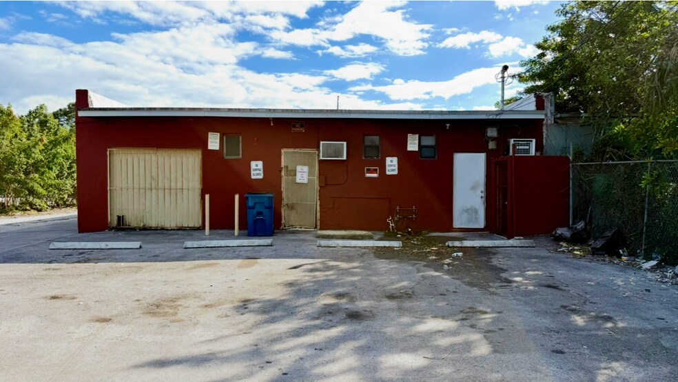 More Photos Of 1601 NW 6th St, Fort Lauderdale Flex For Sale