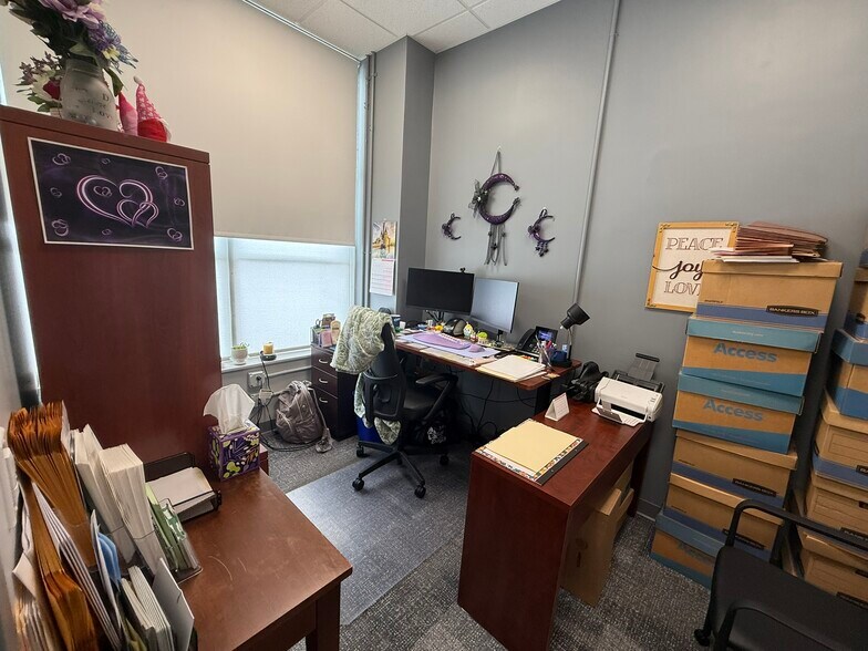 More Photos Of 2212 Murray Ave, Pittsburgh Office Residential For Lease