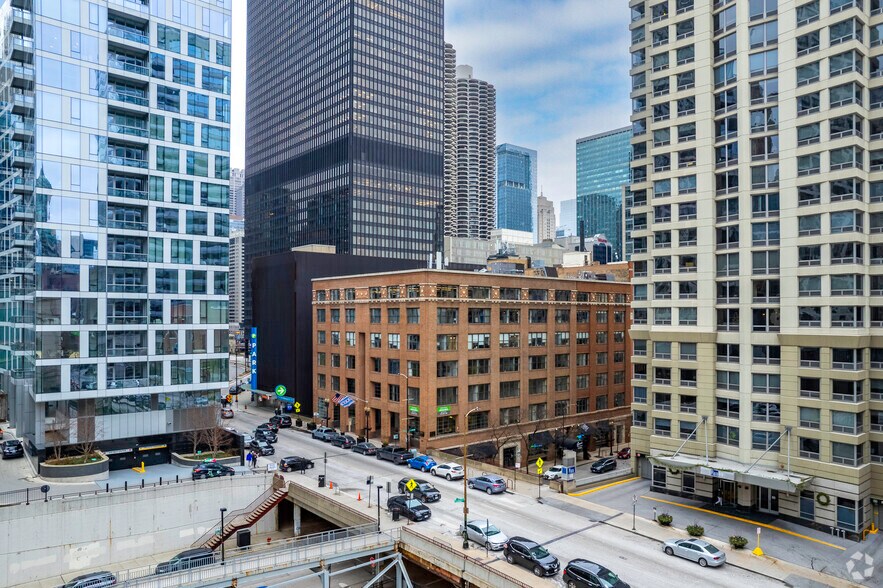 More Photos Of 420 N Wabash Ave, Chicago Loft Creative Space For Lease