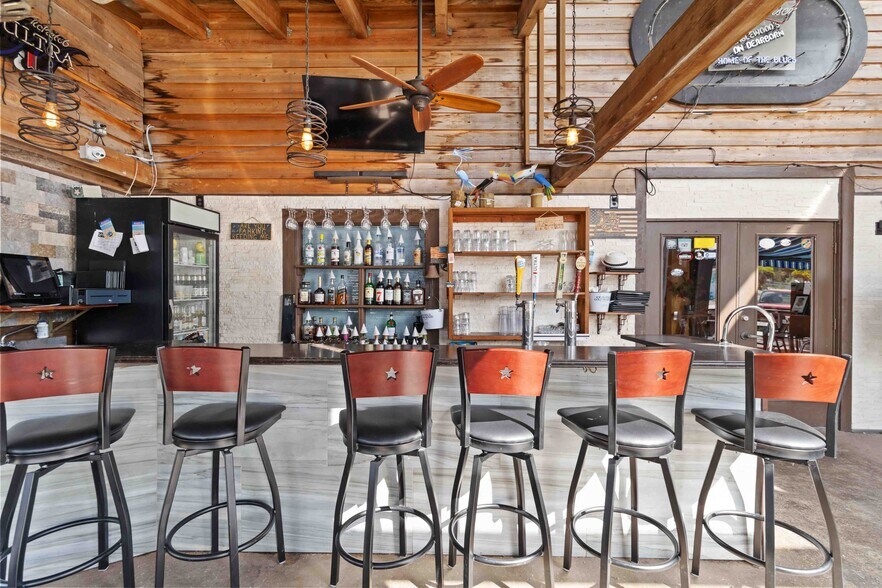 More Photos Of 362 W Dearborn St, Englewood Storefront For Sale