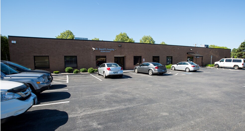 Primary Photo Of 109 Pine St, Syracuse Flex For Lease