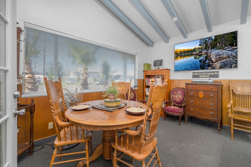 More Photos Of 450 N 3rd St, Coalinga Medical For Sale