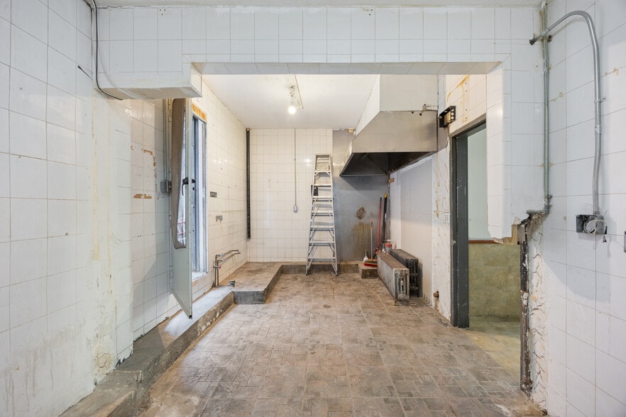 More Photos Of 314-318 W 36th St, New York Apartments For Lease