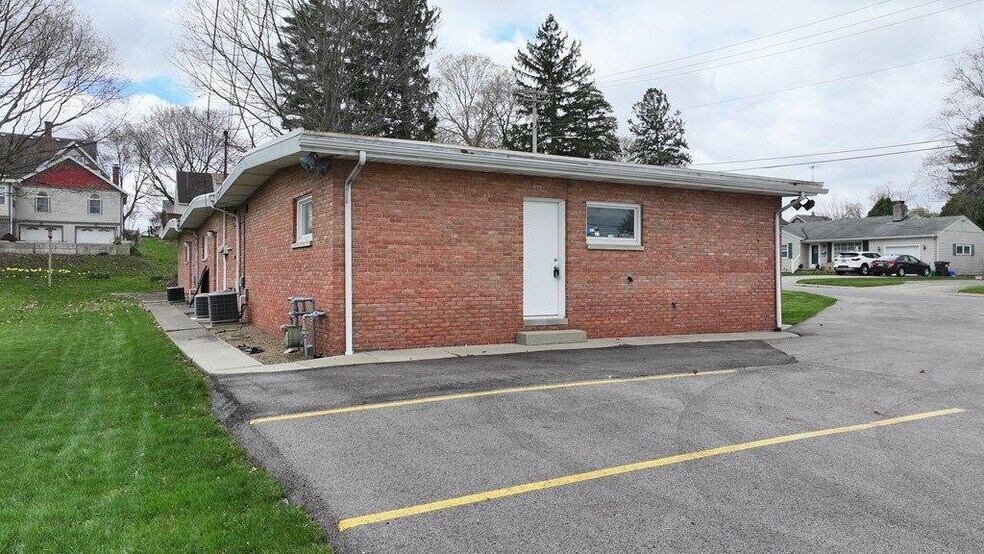 More Photos Of 70 W Smiley Ave, Shelby Medical For Sale