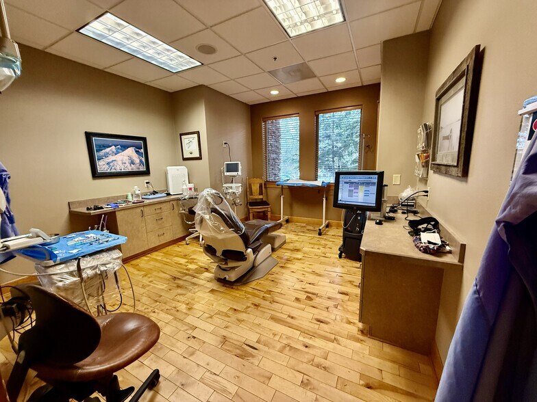 More Photos Of 1569 SW Nancy Way, Bend Medical For Lease