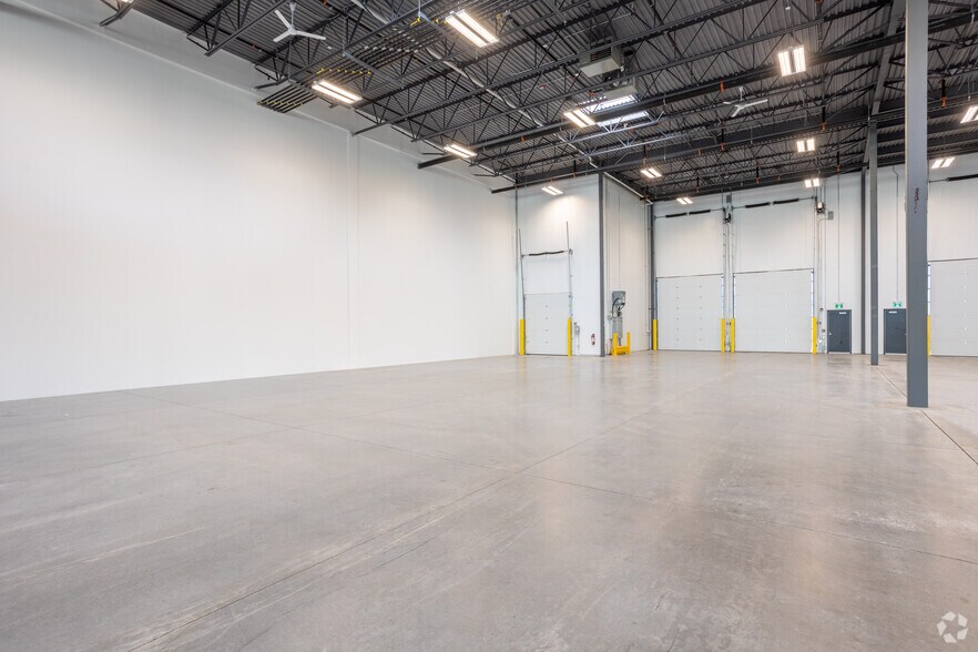 More Photos Of 9870 70 St SE, Calgary Warehouse For Sale