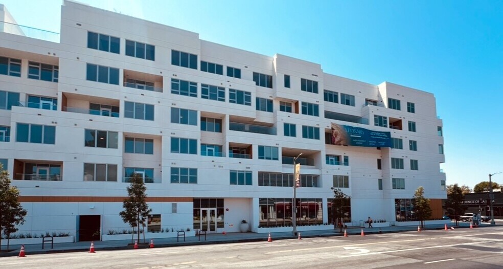 More Photos Of 8070 W Beverly Rd, Los Angeles Apartments For Lease