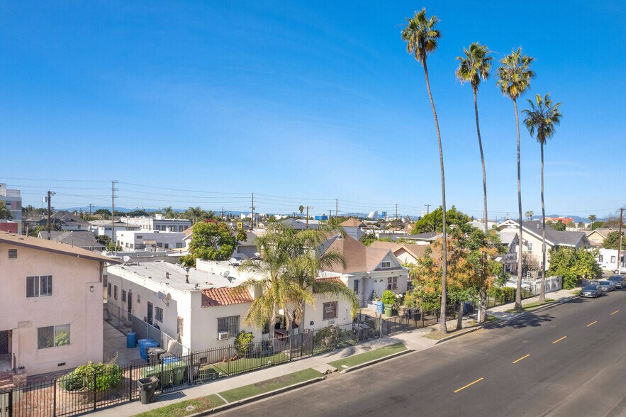 More Photos Of 4323 Woodlawn Ave, Los Angeles Multifamily For Sale