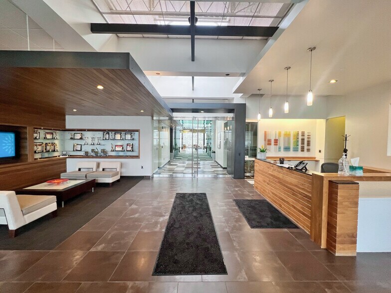 More Photos Of 8310 Excelsior Dr, Madison Office For Lease