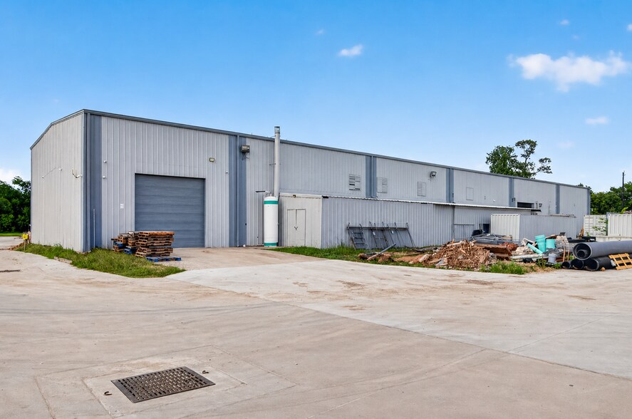 More Photos Of 1320 Almeda Genoa Rd, Houston Manufacturing For Lease