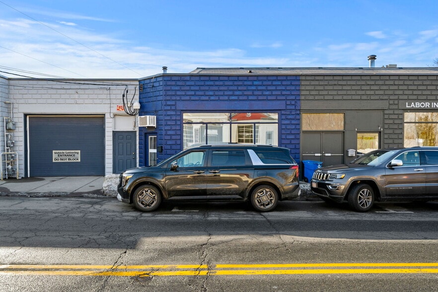 More Photos Of 47 S Main St, Ipswich Storefront Retail Residential For Sale