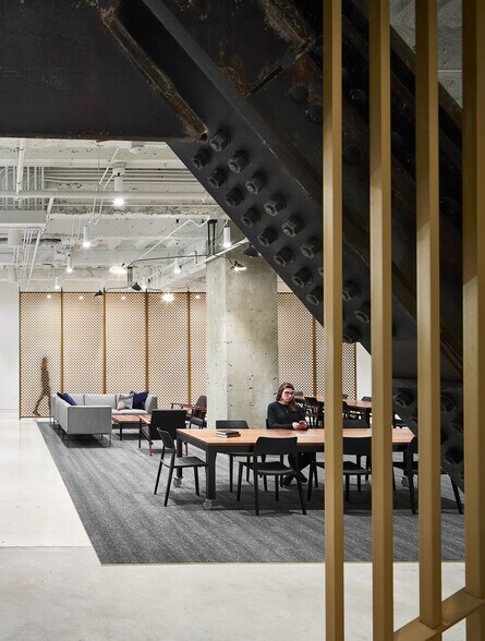 More Photos Of 621 SW 5th Ave, Portland Office For Lease