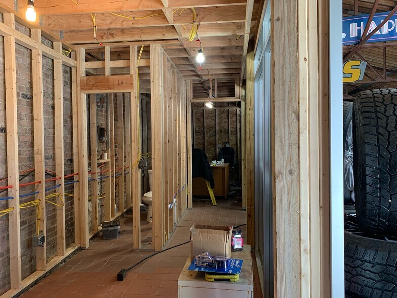 More Photos Of 15 E Farm St, Waterbury Warehouse For Sale