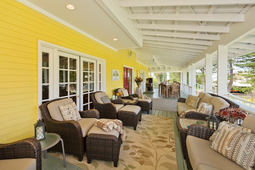 More Photos Of 94-2152 S Point Rd, Naalehu Hotel For Sale