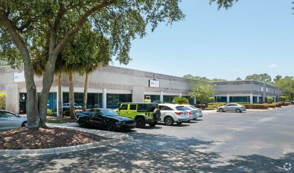 Primary Photo Of 8400 Baymeadows Way, Jacksonville Showroom For Lease