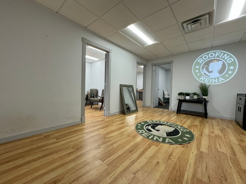 More Photos Of 3111 Fortune Way, Wellington Warehouse For Lease