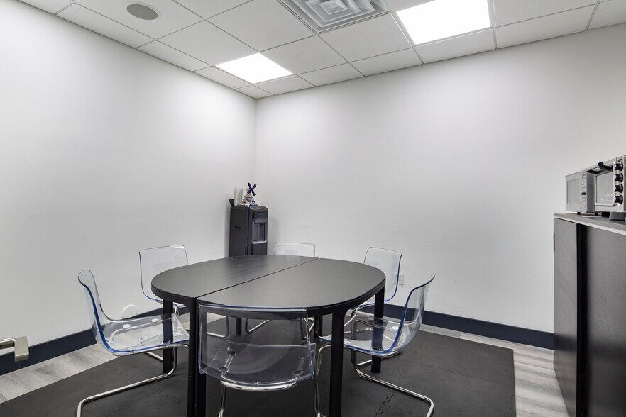 More Photos Of 3301-3389 NW 97th Ave, Miami Warehouse For Sale