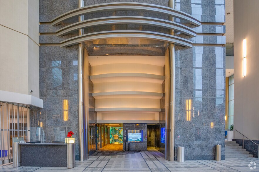 More Photos Of 1188 W Georgia St, Vancouver Office For Sale