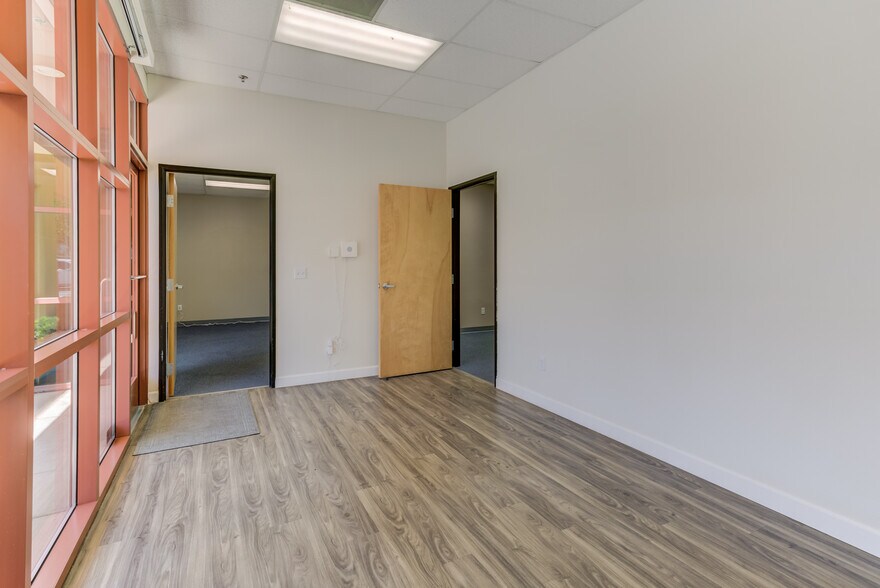 More Photos Of 871 Cotting Ct, Vacaville Warehouse For Lease