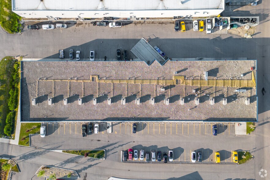 More Photos Of 10985 38th St NE, Calgary Warehouse For Sale