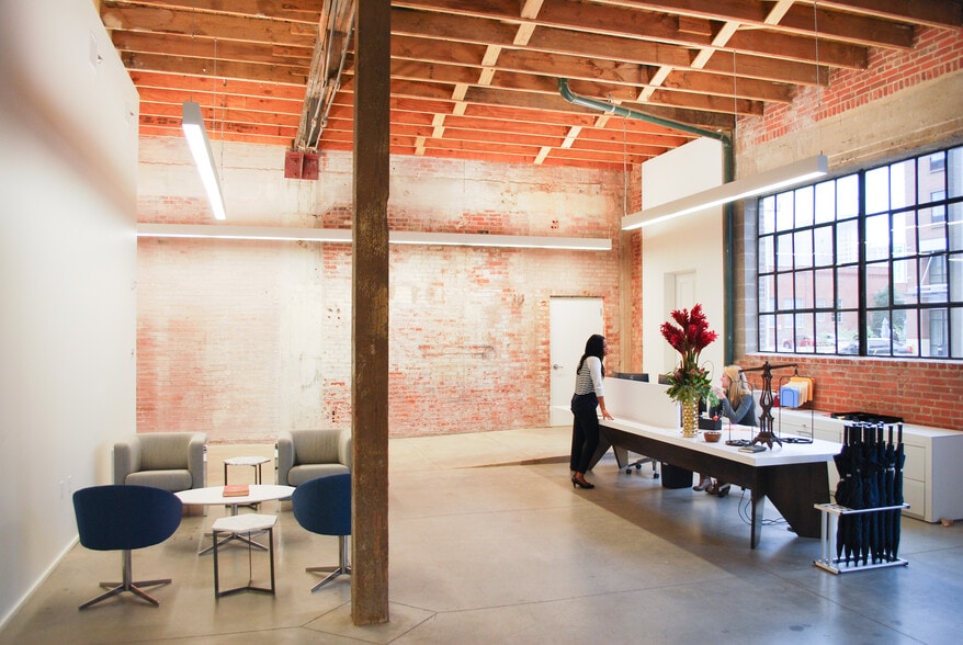 More Photos Of 100 E Main St, Oklahoma City Office For Sale