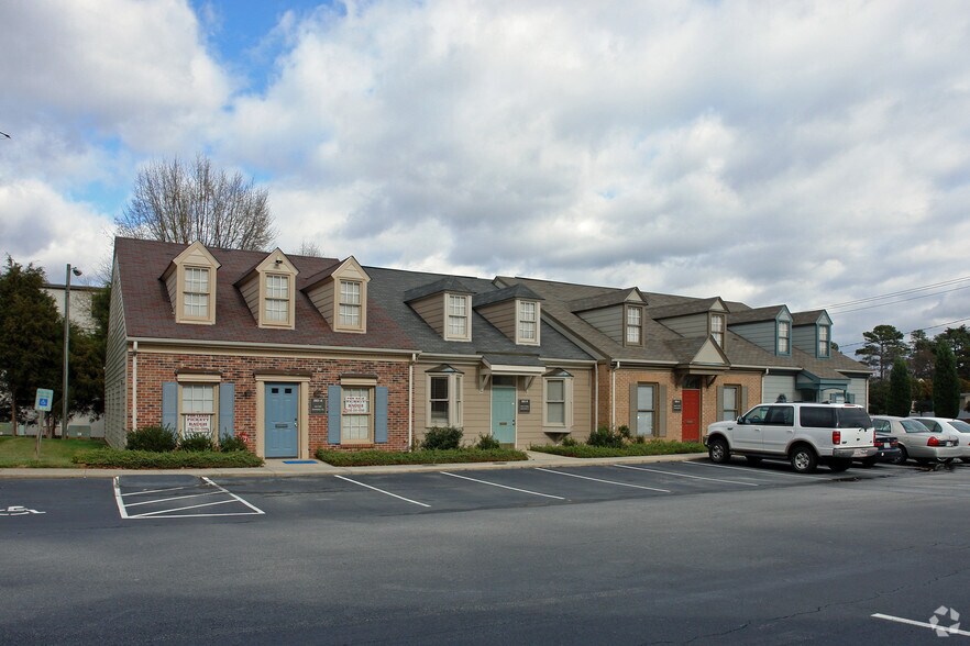 More Photos Of 1919 Boulevard St, Greensboro Office For Lease