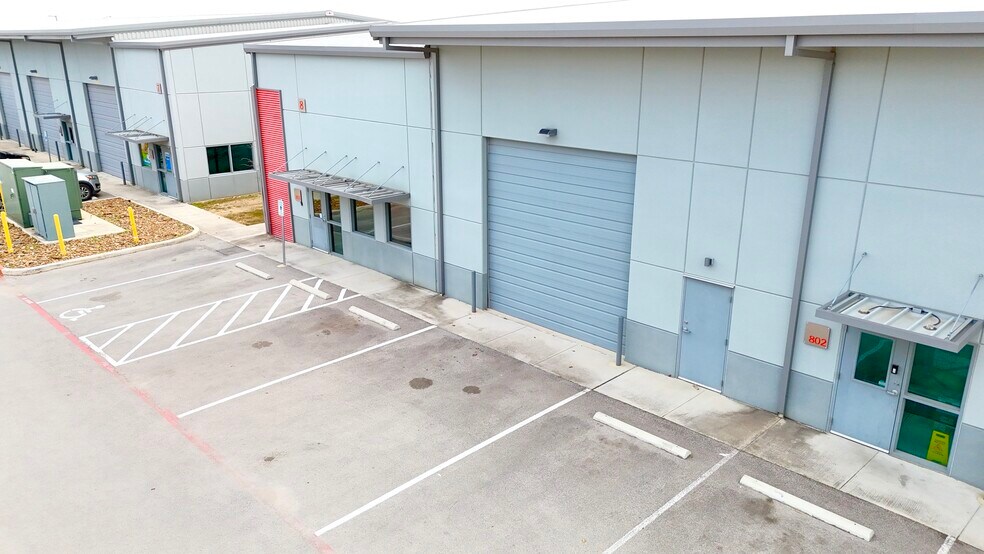 More Photos Of 7637 Fm 3009, Schertz Warehouse For Sale