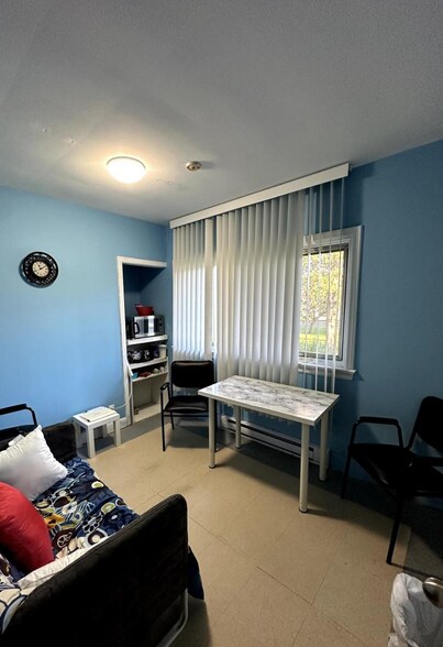 More Photos Of 83 Dunlop St, Richmond Hill Daycare Center For Sale