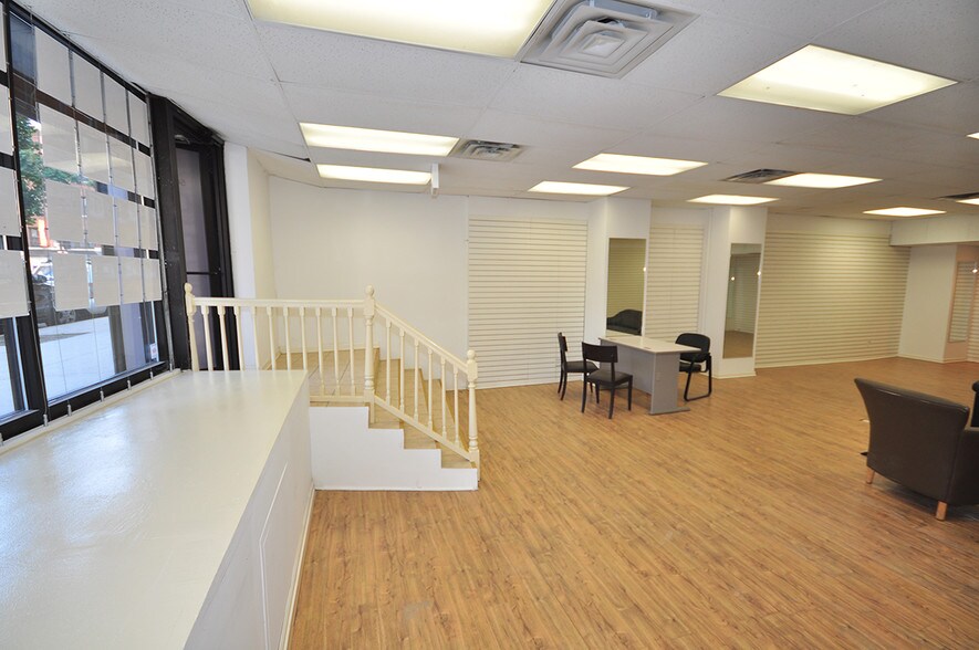 More Photos Of 507 W Diversey Pky, Chicago General Retail For Lease