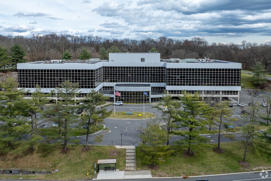 More Photos Of 440 Mamaroneck Ave, Harrison Office For Lease