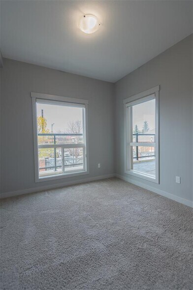 More Photos Of 8140 102 St NW, Edmonton Apartments For Lease