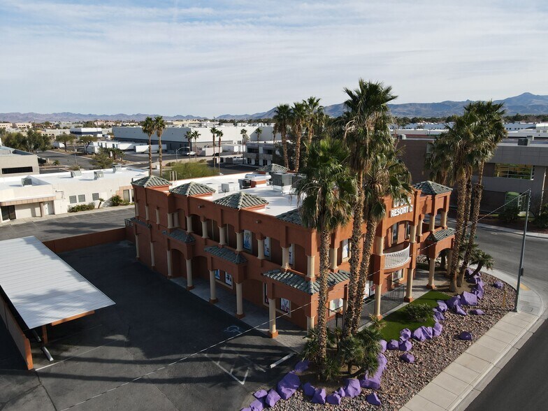 More Photos Of 6188 S Sandhill Rd, Las Vegas Veterinarian Kennel For Sale