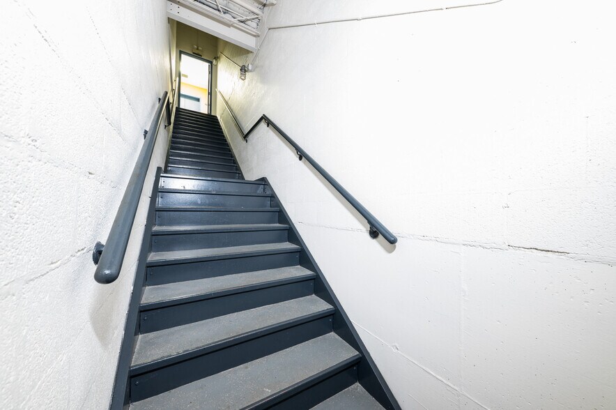 More Photos Of 347 W Main St, Clarksburg Office For Sale