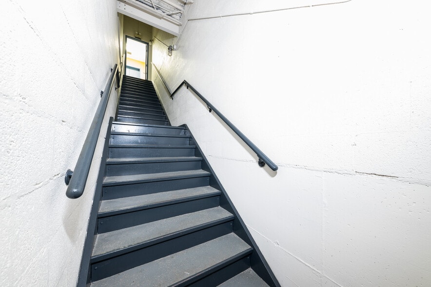More Photos Of 347 W Main St, Clarksburg Office For Lease