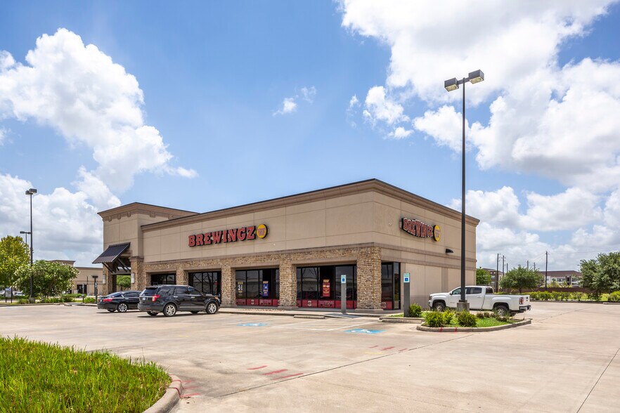 More Photos Of 8498 S Sam Houston Pky E, Houston Storefront For Sale